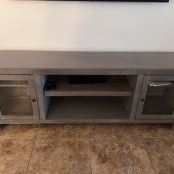 Entertainment center