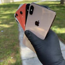 iPhone 8 / 8 Plus / X / XR / XS Max & Unlocked / International Available