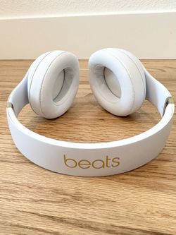 LTT reviews Louis Vuitton Wireless Ear Buds : r/headphones
