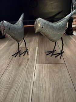 Deco 79 Metal Bird Sculpture, Set of 2 12", 13"H, Gray