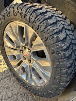 Tires GMC 33x12.50R22