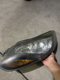 Focus St Headlights