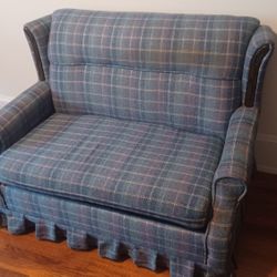 Loveseat Sofa With Pull-out Mattress 