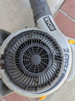 Good running Ryobi 26cc 2 cycle leaf blower
