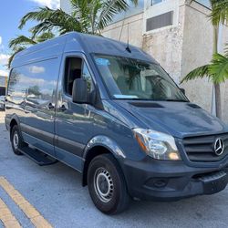 2018 Mercedes-Benz Sprinter 2500 Cargo Standard Roof W/144” WB Van 3D