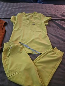 Figs Scrubs - Womens - Citrine