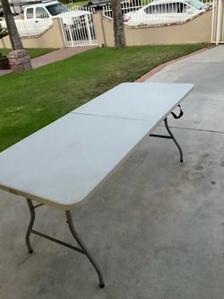 Folding table 6”Ft