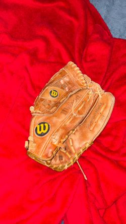 Wilson baseball glove