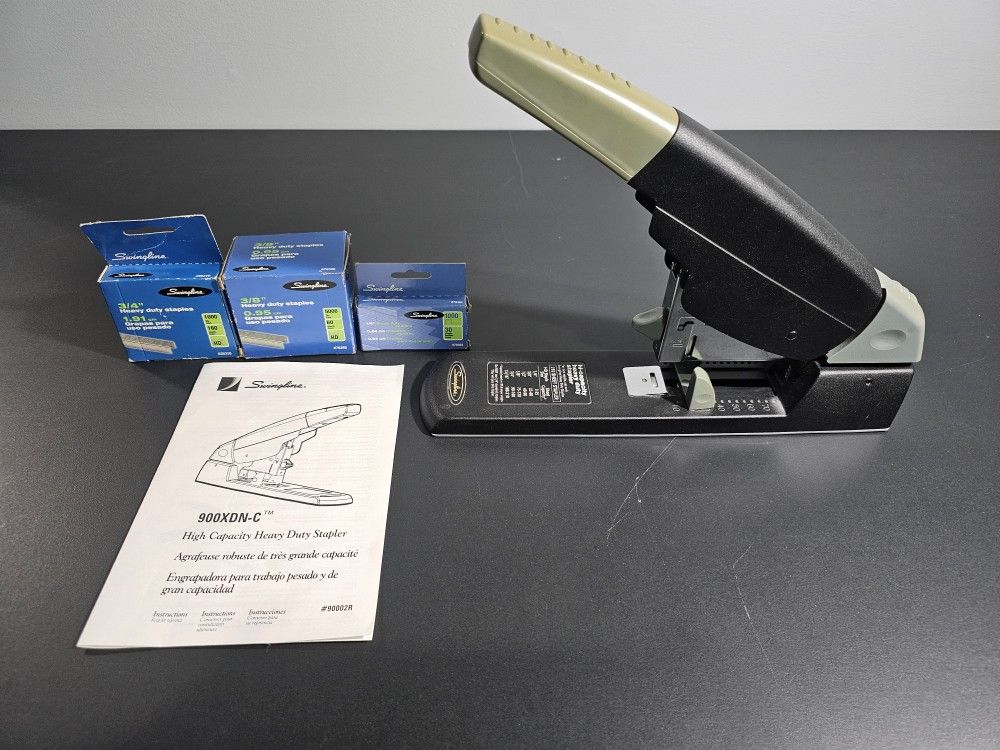 Swingline High Capacity Heavy Duty Stapler 