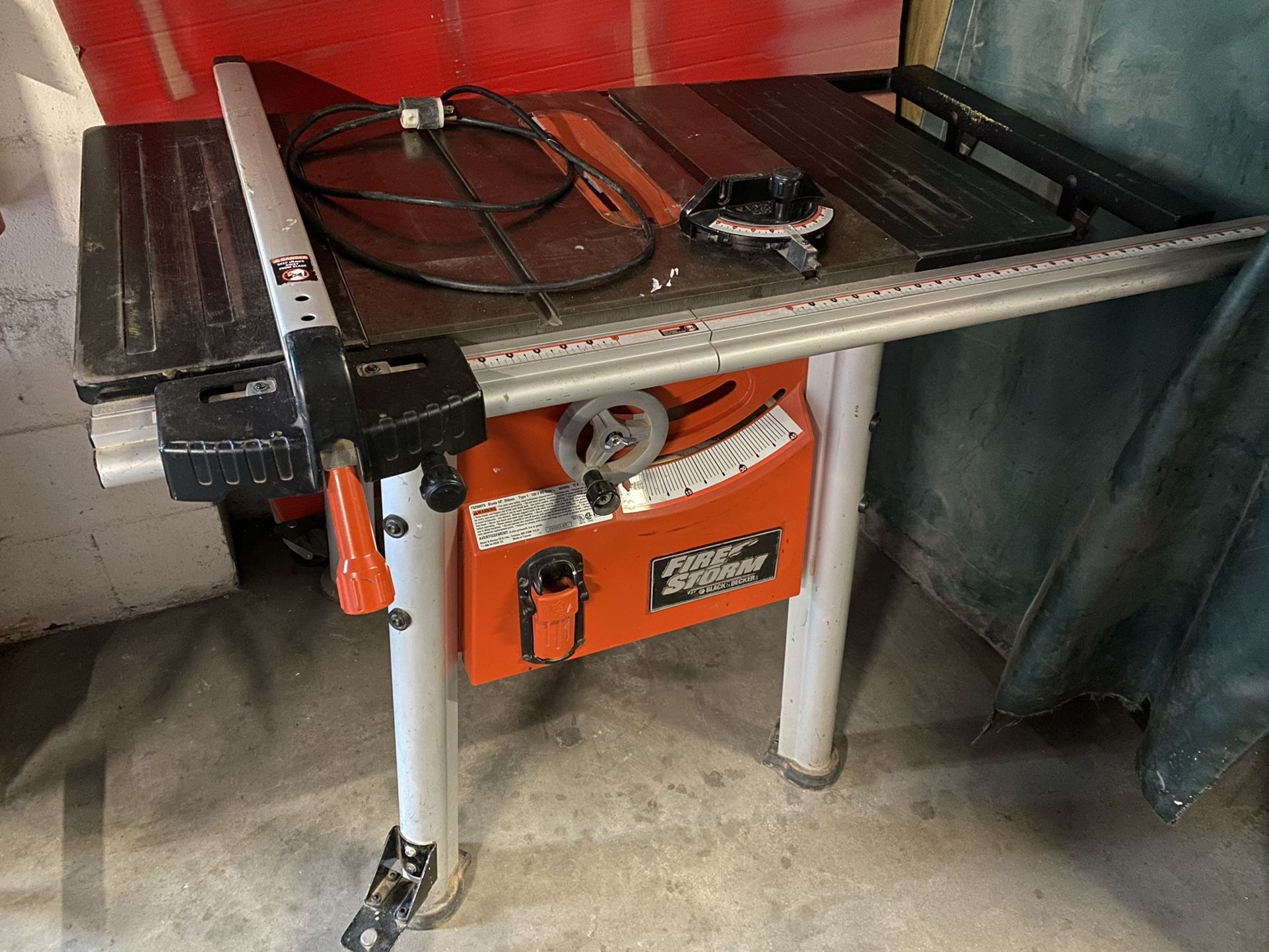 Black & Decker Firestorm Used Full Size Table saw.