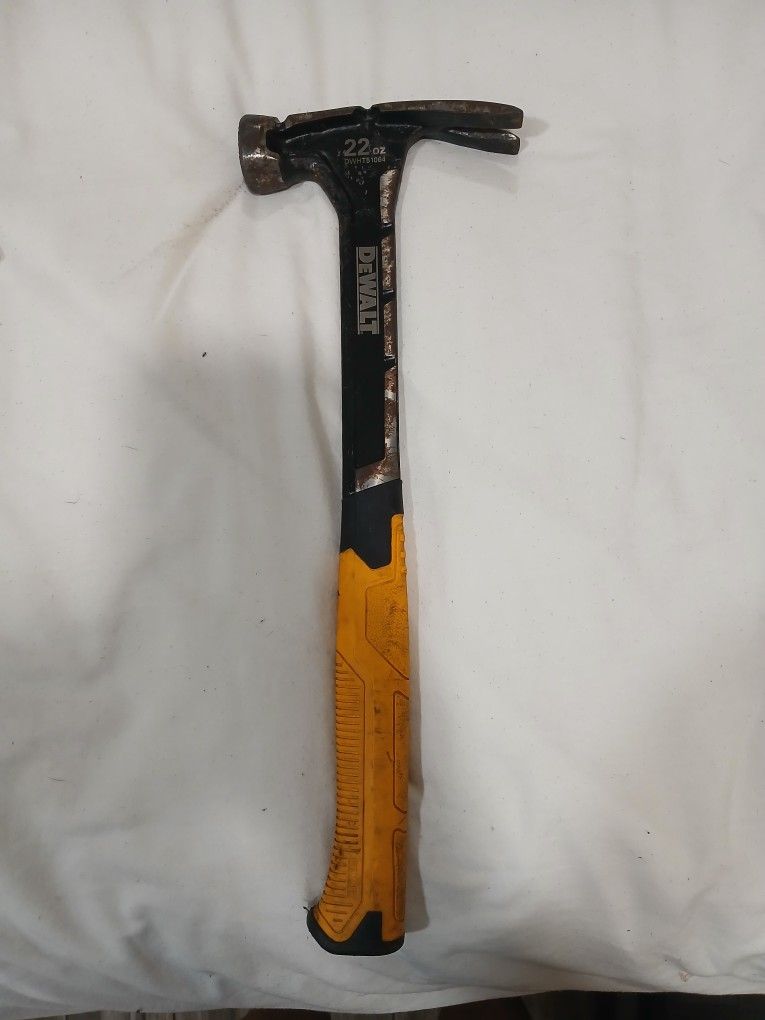 Dewalt 22 oz Framing Hammer