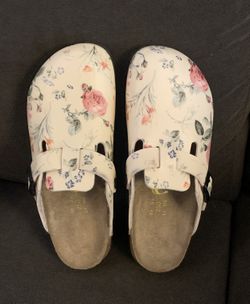 Birkenstock Floral Clogs – Size 39 (Women’s 8-8.5)