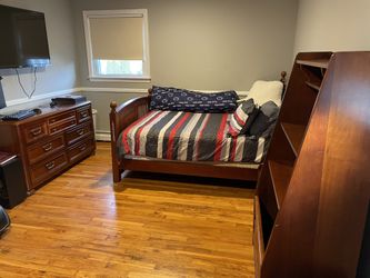 Bedroom set
