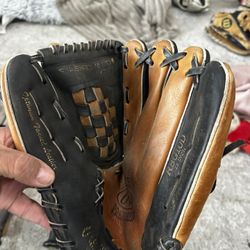 Rawling Baseball Glove 
