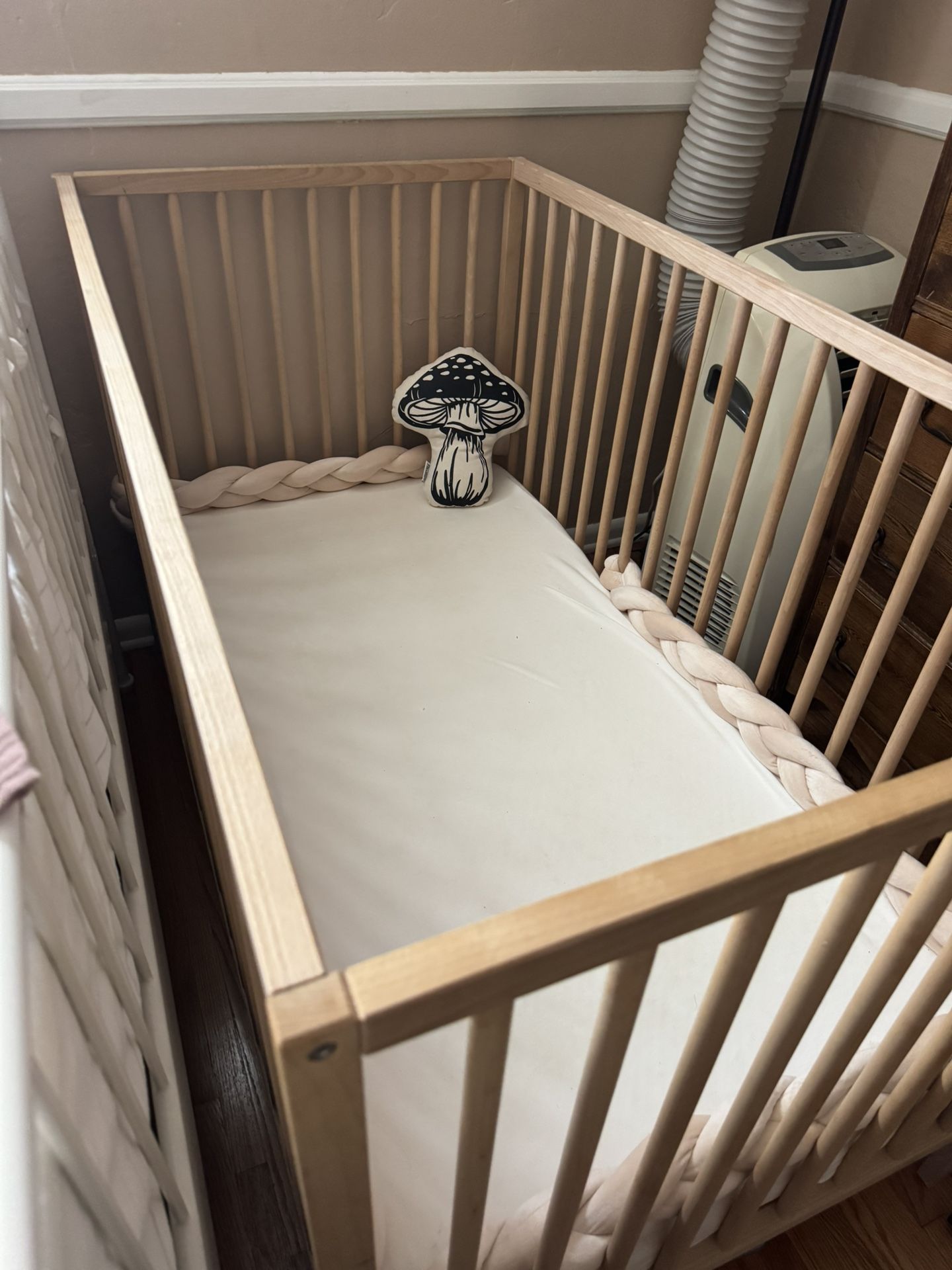 Like NEW ikea Crib