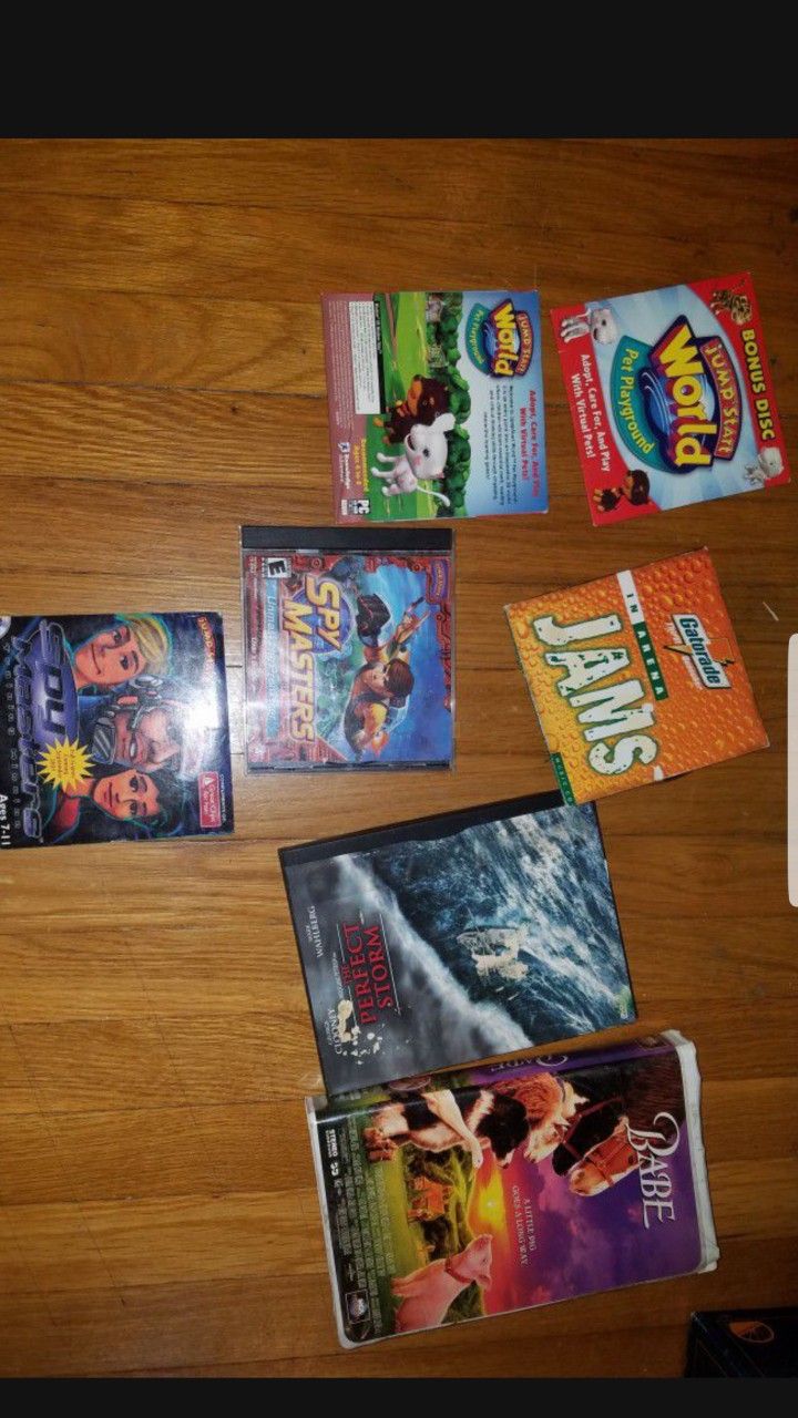 MANY GAMES AND TOYS FOR SALE