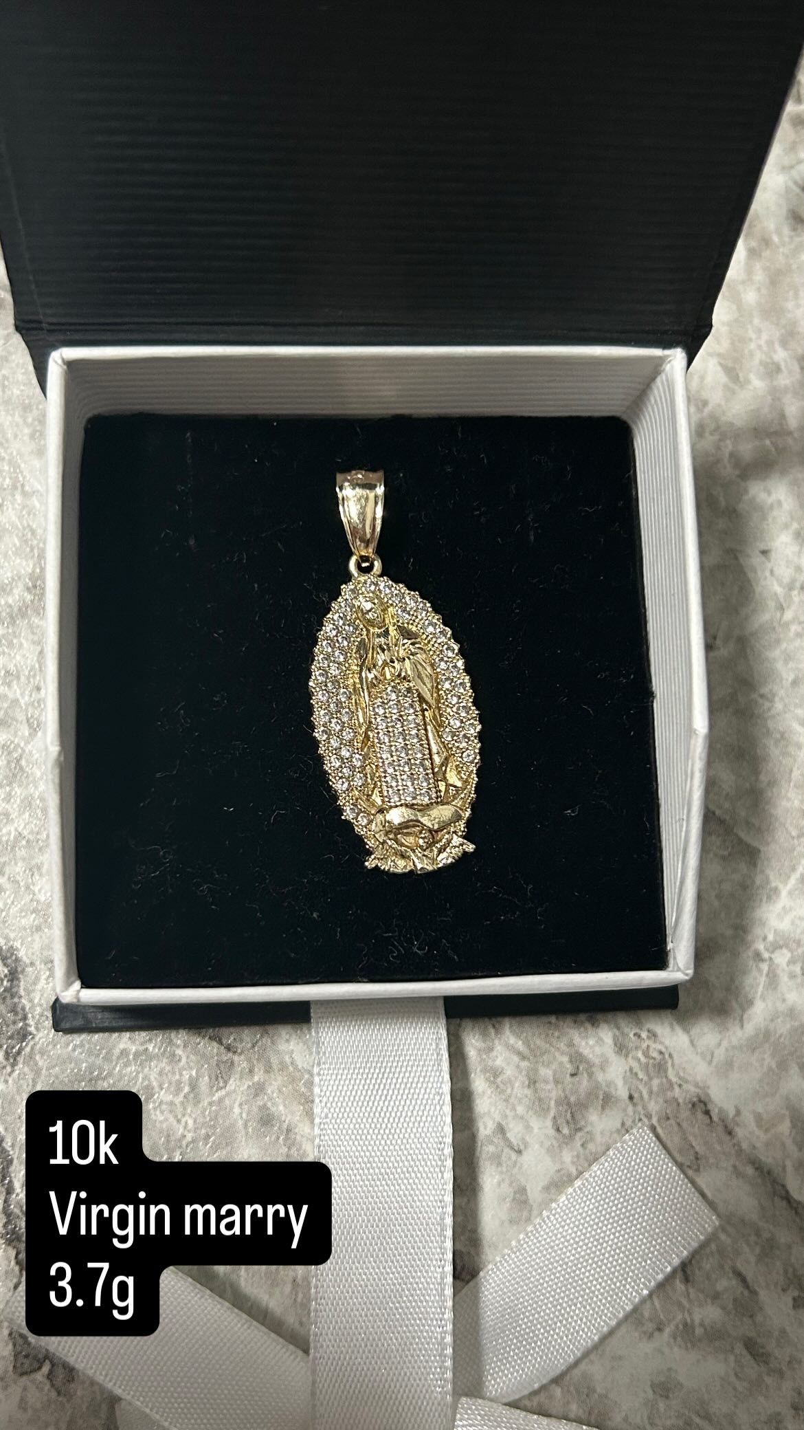 10k Gold Virgin Marry