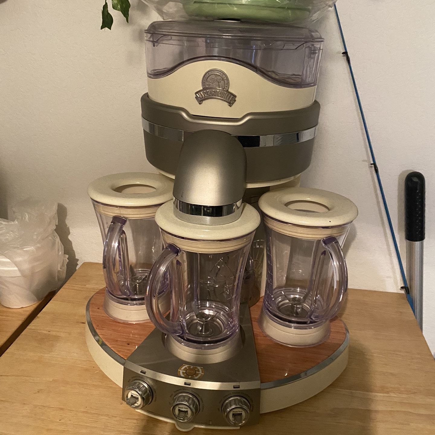 Margaritaville Margarita and Frozen Drink Machine for Sale in Chamblee, GA  - OfferUp