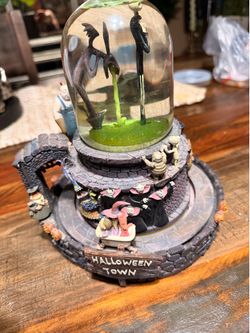 Nightmare Before Christmas Snow Globe