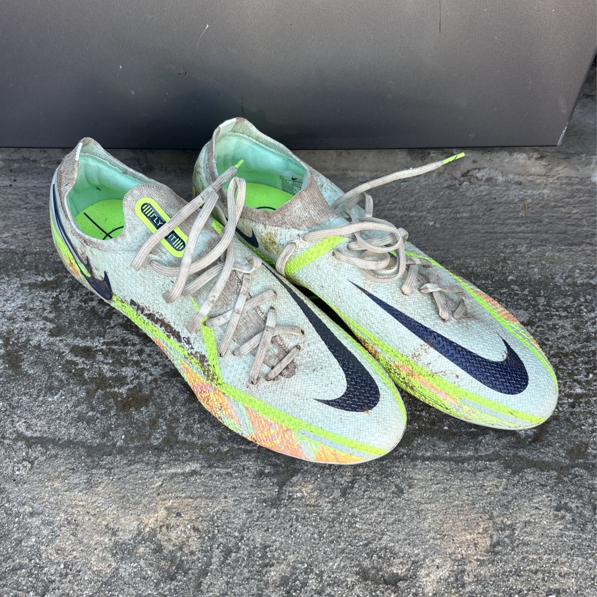 Nike Phantom GT SG Size 9.5