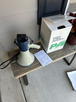 Radio Shack Powerhorn 10-watt 