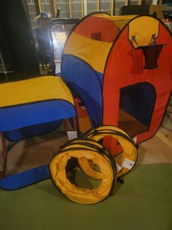 Play Hut Pop-Up Tent with Tunnels