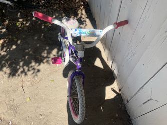 Girls bike