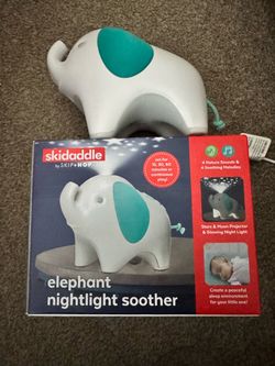 Skip Hop Skidaddle Elephant Nightlight Soother