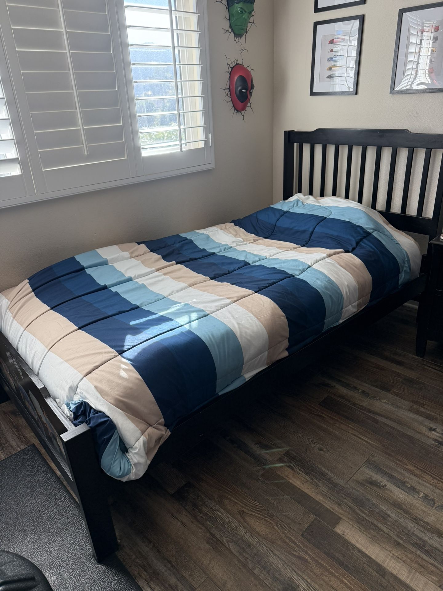 Twin Bed Dark Brown wood