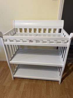 Delta Changing Table (Pad not included)