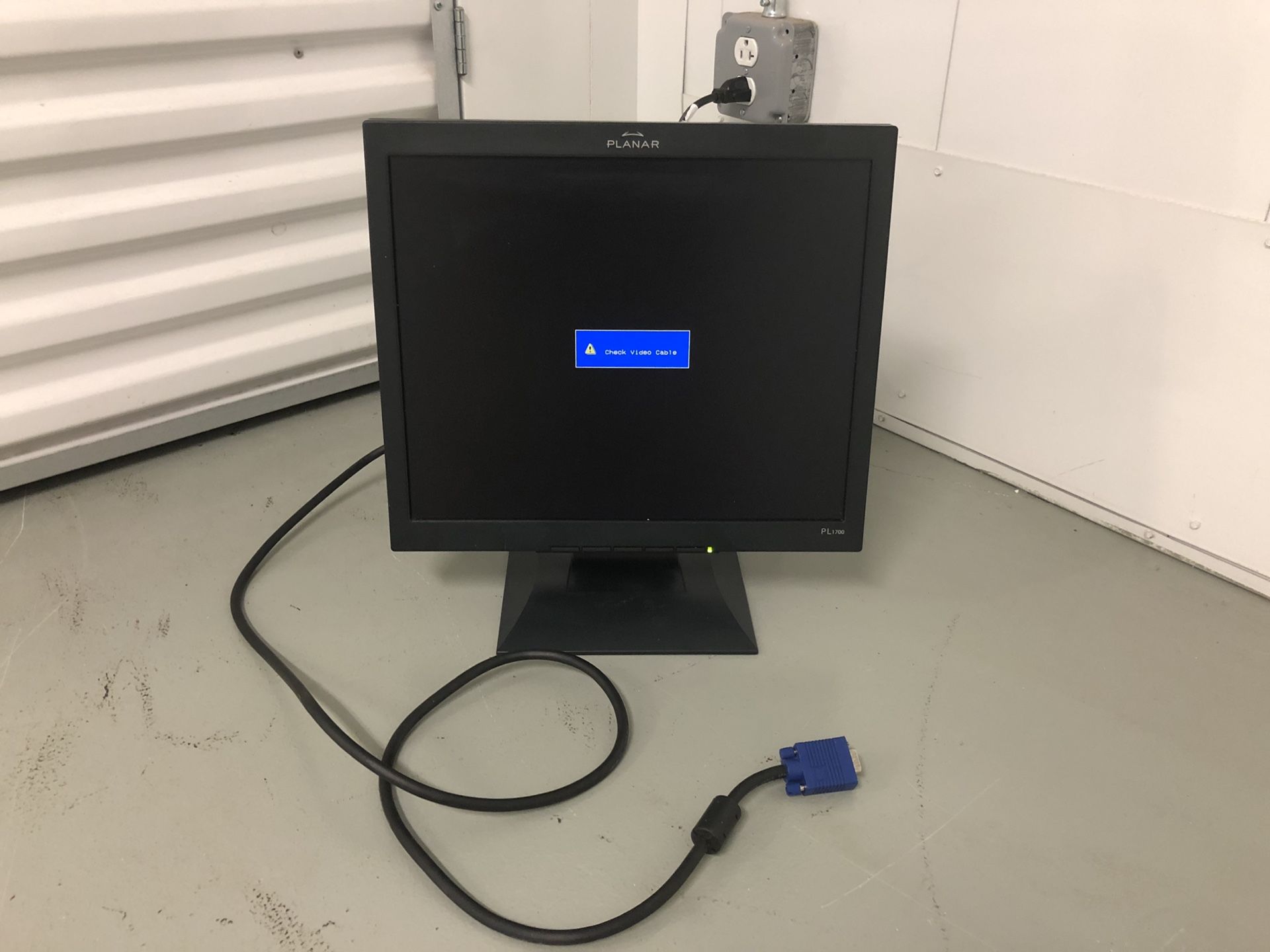 Planar 17" Flat Screen LCD Computer Monitor - Excellent