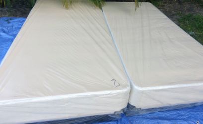 $160 for 2 PCs king boxspring brand new free delivery same day