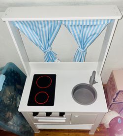 SPISIG Play kitchen with curtains, 21 5/8x14 5/8x38 5/8 - IKEA