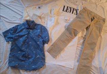 Young Mens Clothing LOT Size Med Van's Levi's Puma