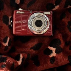 Nixon Coolpix L24🍒💋