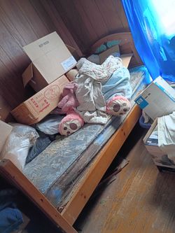 Bed frame single or twin
