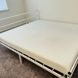 Zinus King size white metal bed frame for sale