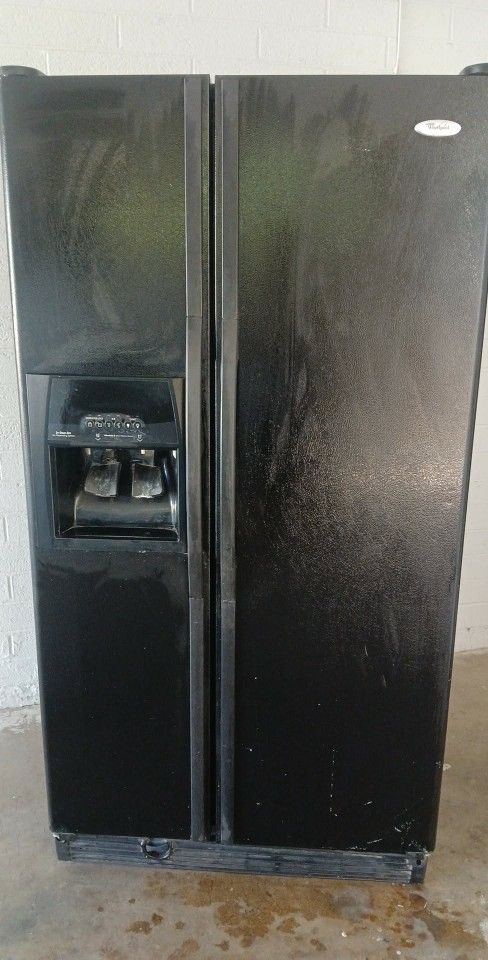 Whirlpool Refrigerator 