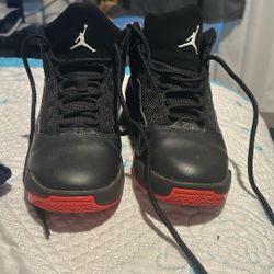 Jordan Flight Origin – Kids Size 5Y – Black/Red – Great Condition