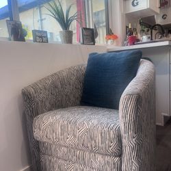 Swivel Chair.  