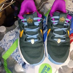 Kids Nike Star Runners Size 12c