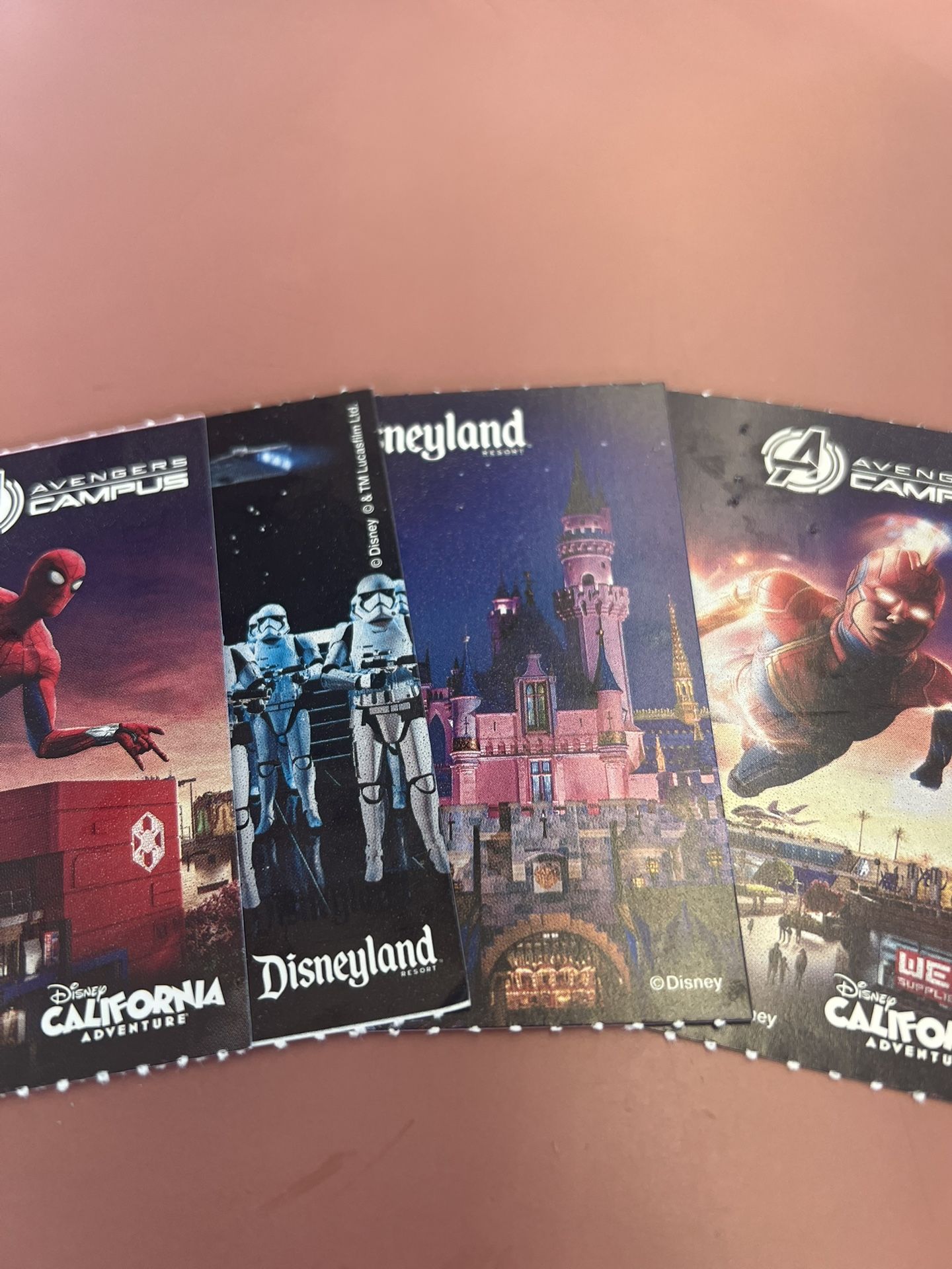 DISNEYLAND 🎢🍿🥤🥨🍦(4) TICKETS 🎟️ 🎟️🎟️🎟️ $600 PRICE FIRM