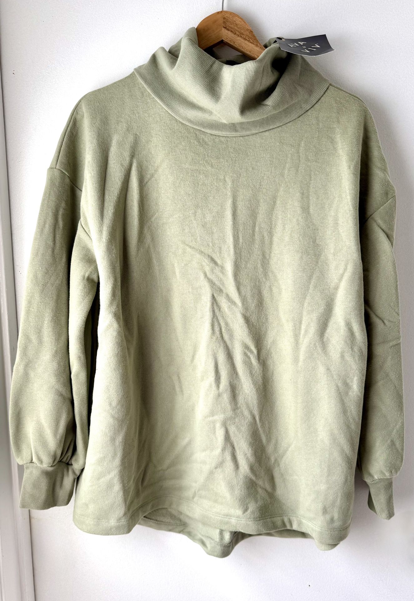 Green Sweatshirt, 14W