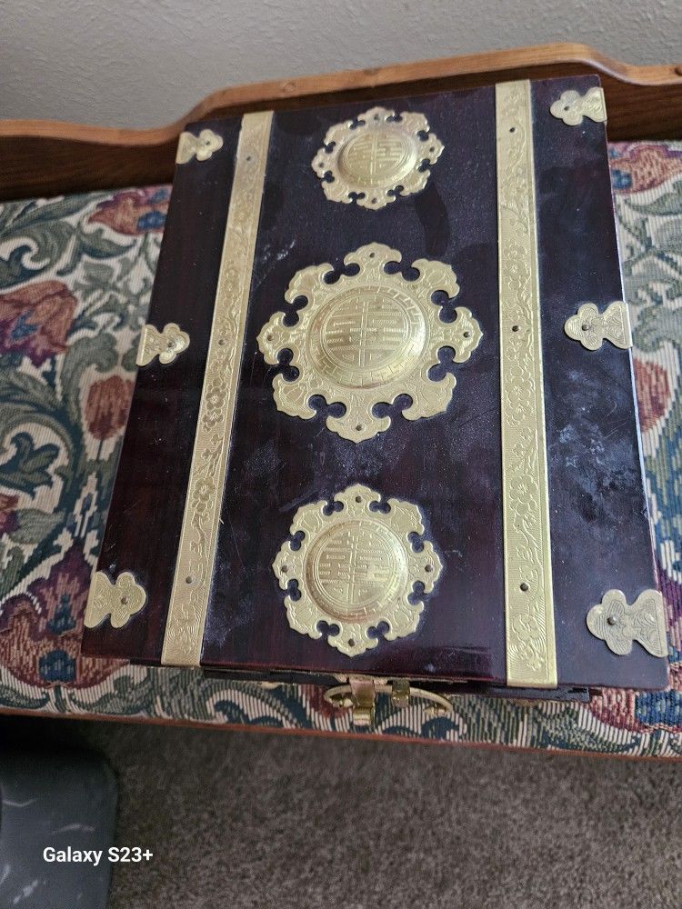 Vintage jewelry box