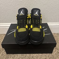 Jordan 4 Thunders