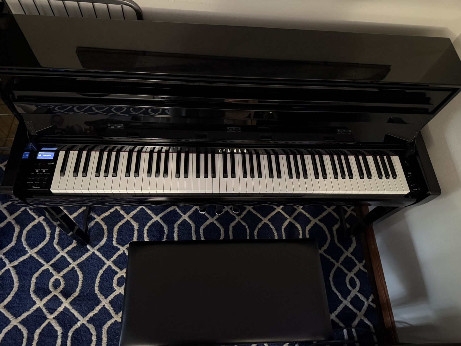 Yamaha CLP-685PE Console Digital Piar