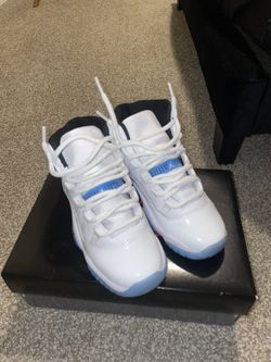 Air Jordan 11 Legend Blue 