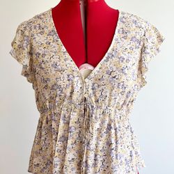 Wild Fable Daisy Floral Flutter Sleeve Crop Top Size M NWT