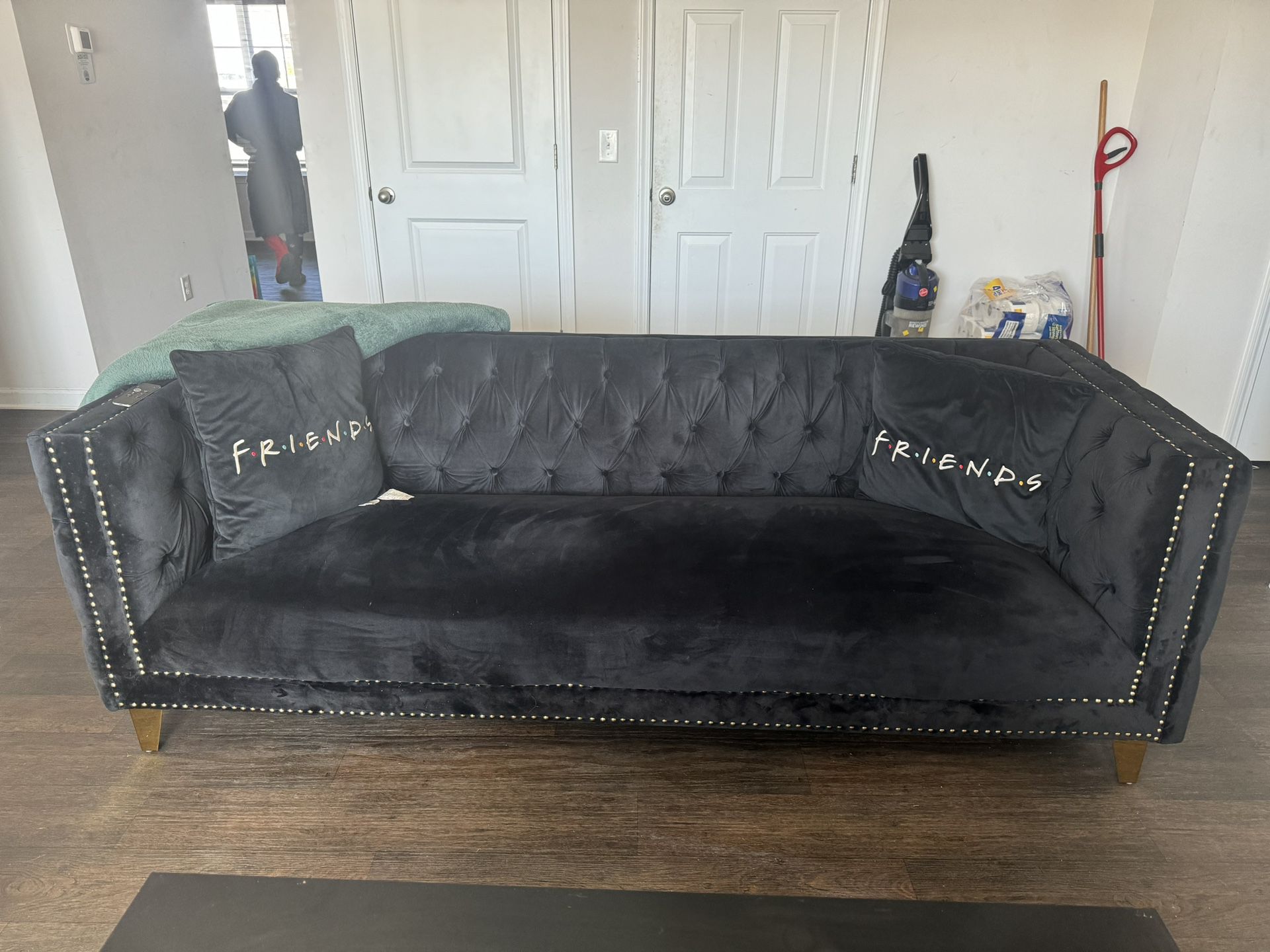 Black Velvet Sofa Set 