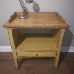 Woodland Furniture Simmons Side Table nightstand Oak 